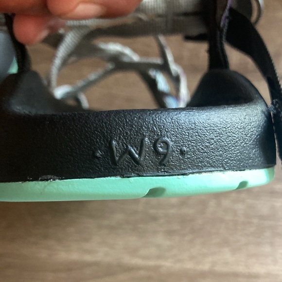 Pre Owned Chaco Women’s 9 Sandal Outdoor Shoes Toe Loop Hiking Ankle Strap - Picture 6 of 10